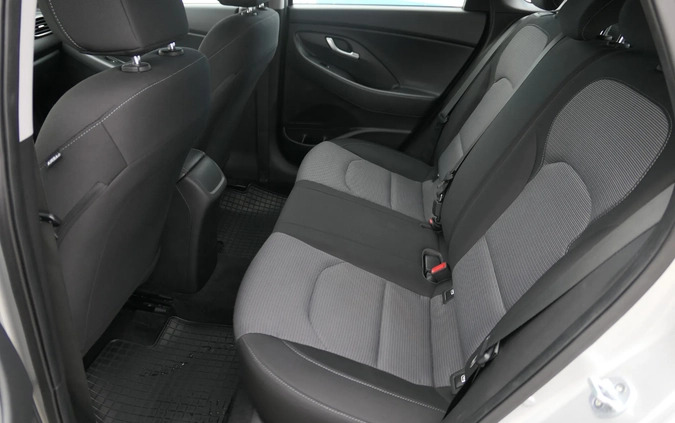 Hyundai I30 cena 53900 przebieg: 108000, rok produkcji 2019 z Trzcianka małe 106